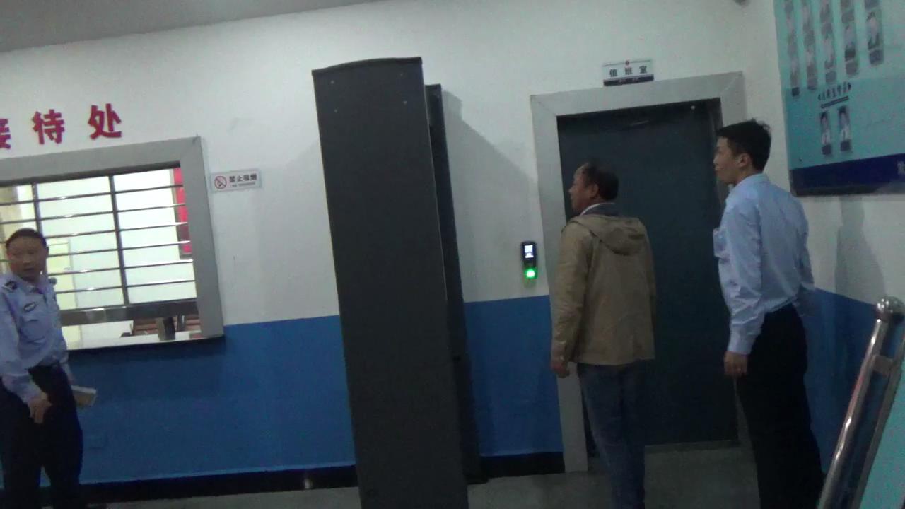 将漆某移送拘留所(1).JPG